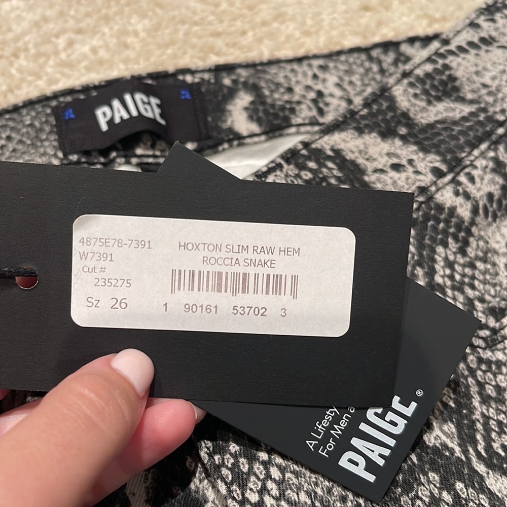 NWT Paige Hoxton Slim Crop Jeans. - Picture 4 of 4
